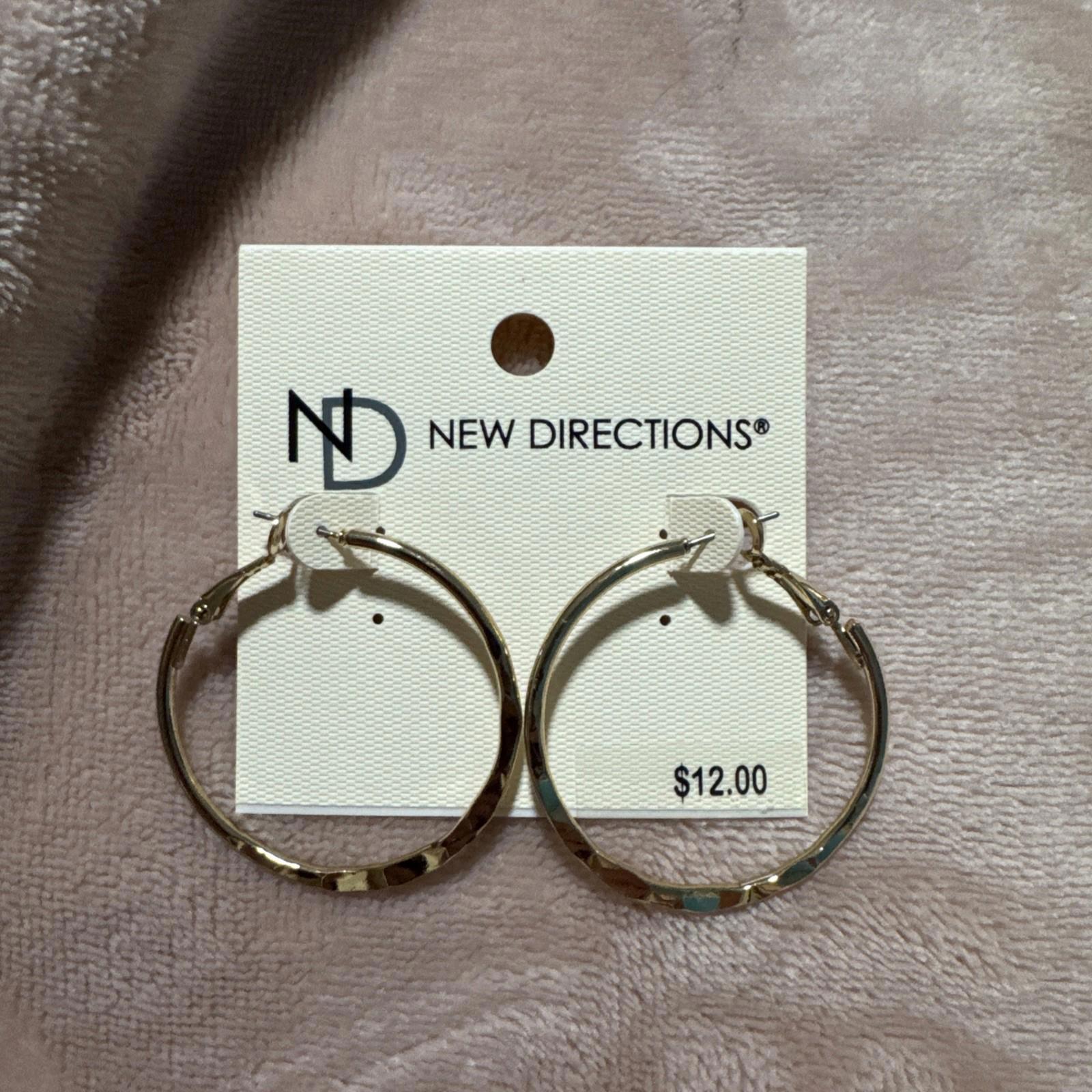 New Directions 15 Gold Hoop Earrings E1038 J12 9$